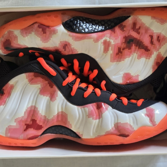 Nike Air Foamposite One PRM - Atomic Red - Picture 1 of 8